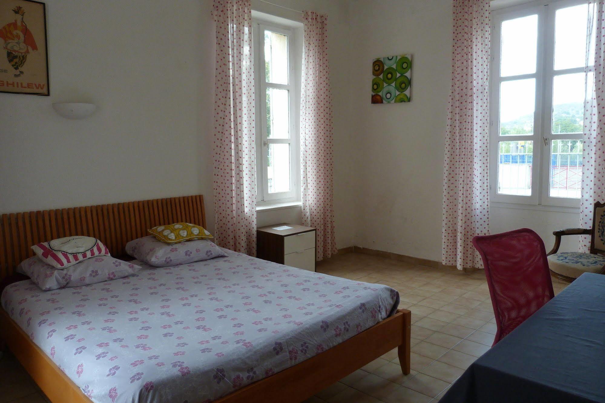 กัมเบตตา อพาร์ตเมนต์ Aparthotel Digne-les-Bains ภายนอก รูปภาพ